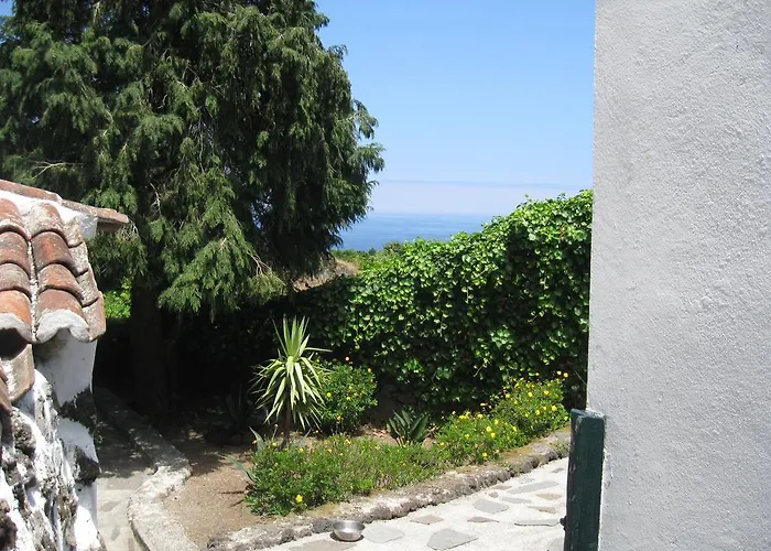 Quinta Do Rossio, Rural Tourism Biscoitos (Terceira)