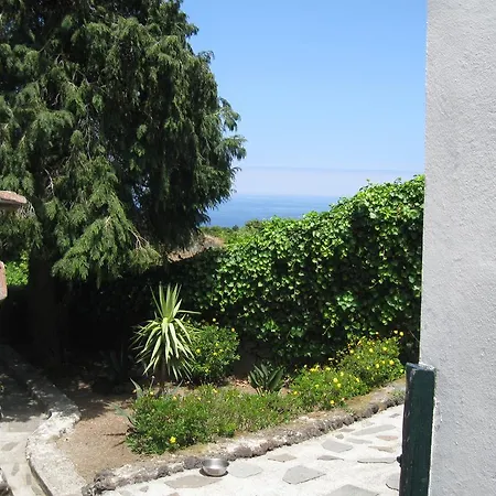 Quinta Do Rossio, Rural Tourism Biscoitos (Terceira)